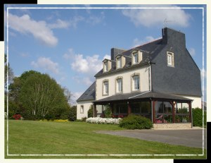 Vaste demeure dans un jardin fleuri - Chambres d'h�tes de Rodou-Glaz
